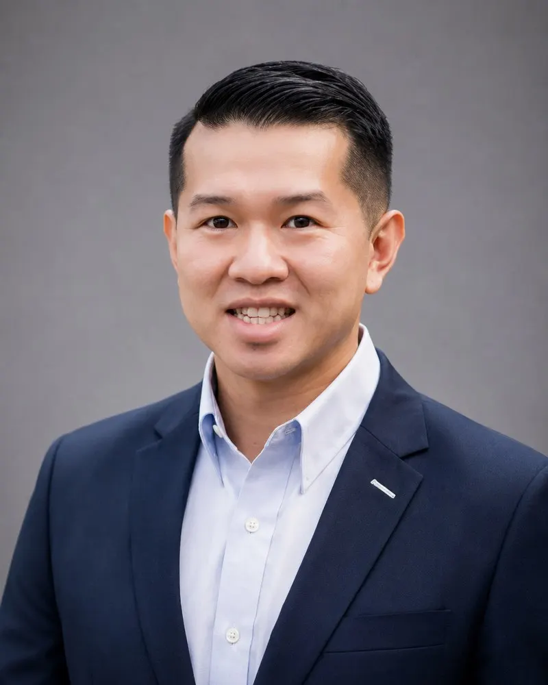Dr. Denny Le